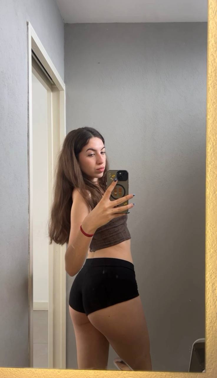 Amber in her underwear in Cano