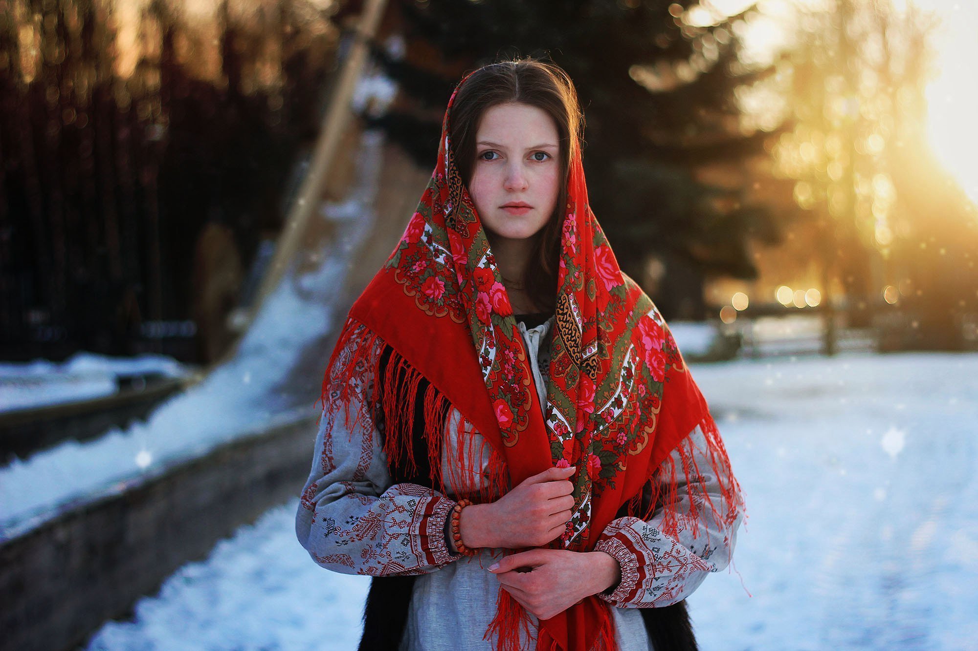 Girls in Slavic costumes in Cano